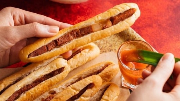 Bánh mì que Hải Phòng - quà bình dân nức lòng thực khách