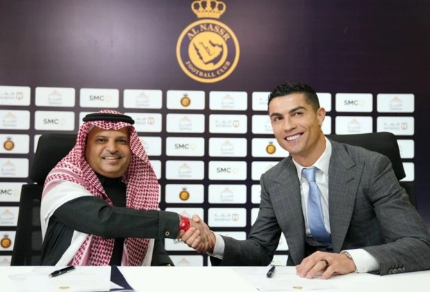 Chủ tịch Al Nassr: Ronaldo đã lừa dối tôi - Ảnh 1.