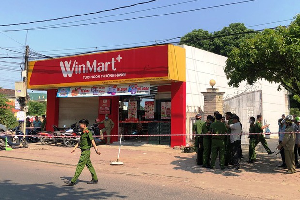Án mạng kinh hoàng tại cửa hàng Winmart+ ở Quảng Ngãi - Ảnh 1.
