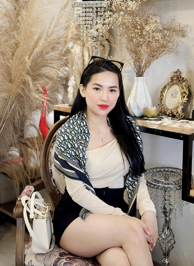 Võ Hà Linh tung bằng chứng kịch bản bán hàng với công ty Hoa Linh, tuyên bố ai cũng có lợi - Ảnh 1. Võ Hà Linh tung bằng chứng kịch bản bán hàng với công ty Hoa Linh, tuyên bố ai cũng có lợi - Ảnh 1.