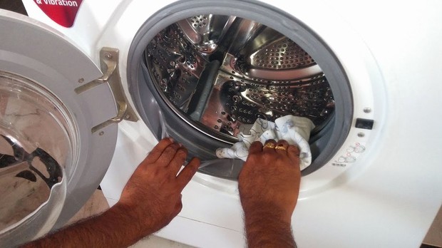 Giặt quần áo với máy giặt mãi mà không thơm, kiểm tra mới biết do 3 bộ phận quan trọng này - Ảnh 5.