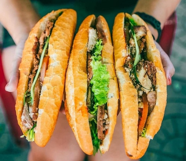 Bánh mì Việt Nam lọt top 24 món bánh mì kẹp ngon nhất thế giới - Tự hào ẩm thực Việt - Ảnh 1.