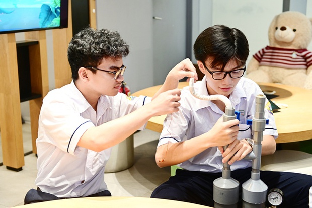 Nâng bước tài năng trẻ với Solve for Tomorrow 2023, Samsung khẳng định cam kết nâng tầm STEM Việt - Ảnh 3.