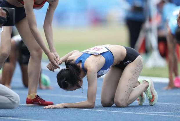 Nguyễn Thị Huyền lập kỳ tích: Màn nước rút thần tốc giành HCV SEA Games 32