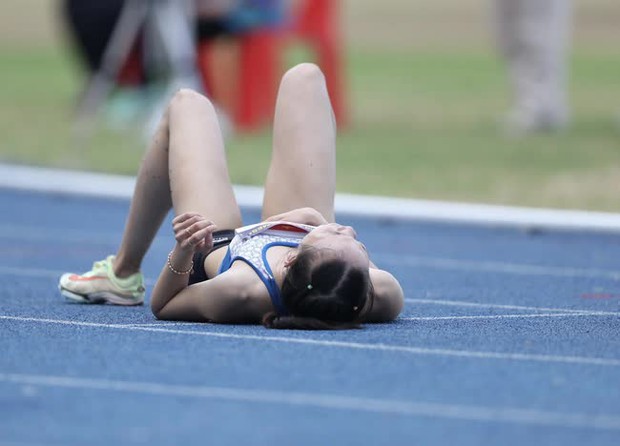 Nguyễn Thị Huyền lập kỳ tích: Màn nước rút thần tốc giành HCV SEA Games 32