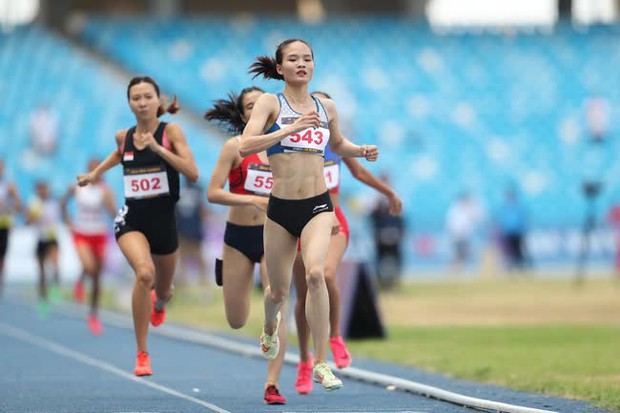 Nguyễn Thị Huyền lập kỳ tích: Màn nước rút thần tốc giành HCV SEA Games 32