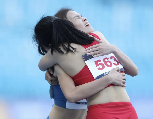 Nguyễn Thị Huyền lập kỳ tích: Màn nước rút thần tốc giành HCV SEA Games 32