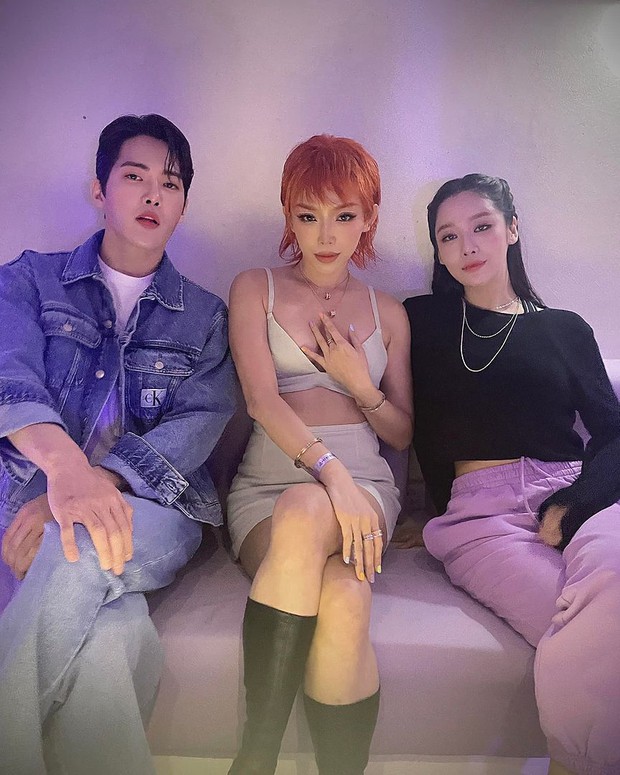 Jungkook liếc nhìn Jennie liên tục tại sự kiện thời trang BLACKPINK: Tóc Tiên ghi điểm tuyệt đối