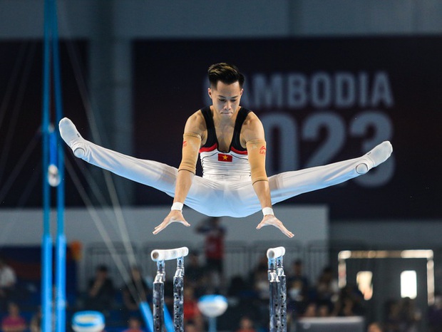 Chân sưng tấy chưa đủ để ngăn cản VĐV Việt giành HCV SEA Games 32