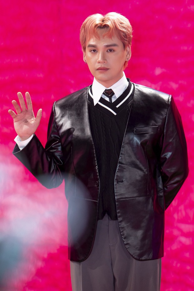 Linh Ka debut với EP đầu tay Chu và gây tranh cãi về giọng hát