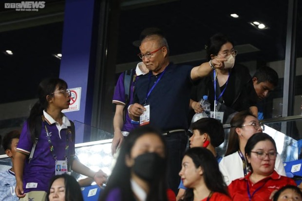 U22 Việt Nam hạ Thái Lan tại SEA Games 32: Park Hang Seo cảm ơn người hâm mộ!