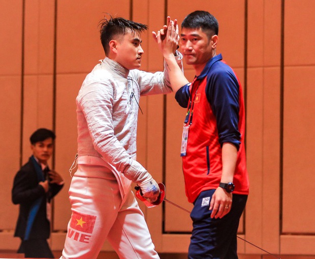 Vũ Thành An thất vọng khi thua sát nút ở trận chung kết kiếm chém cá nhân nam