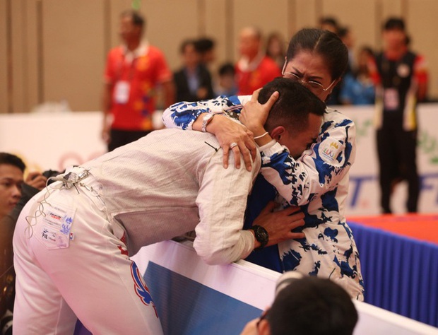 Vũ Thành An thất vọng khi thua sát nút ở trận chung kết kiếm chém cá nhân nam