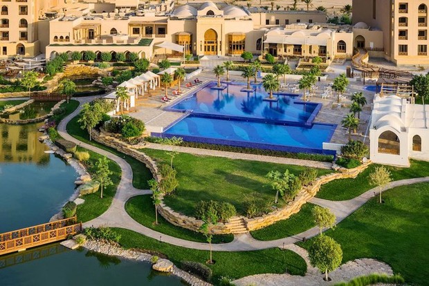 Khối tài sản khổng lồ của Hoàng tử Alwaleed bin Talal - người giàu nhất Ả Rập Xê Út - Ảnh 10.
