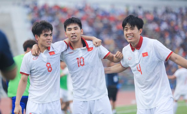 U22 Việt Nam vô địch SEA Games 32 nhờ bàn phản lưới của U22 Indonesia