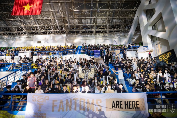 Duy Thẩm - Từ reviewer công nghệ đến game thủ Esports trên sân khấu Chung kết Liên Quân Mobile