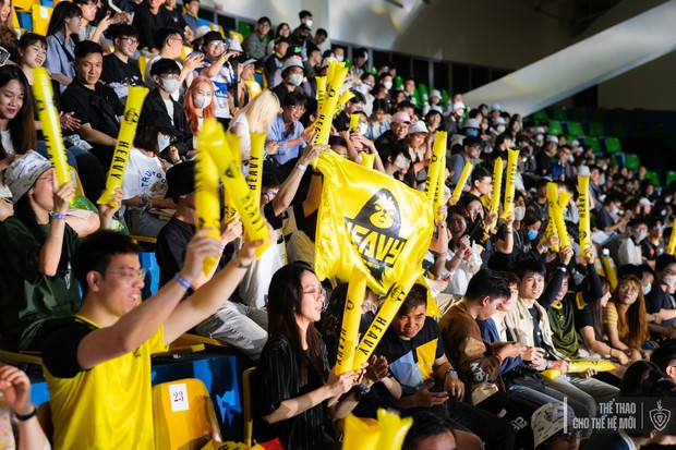 Duy Thẩm - Từ reviewer công nghệ đến game thủ Esports trên sân khấu Chung kết Liên Quân Mobile