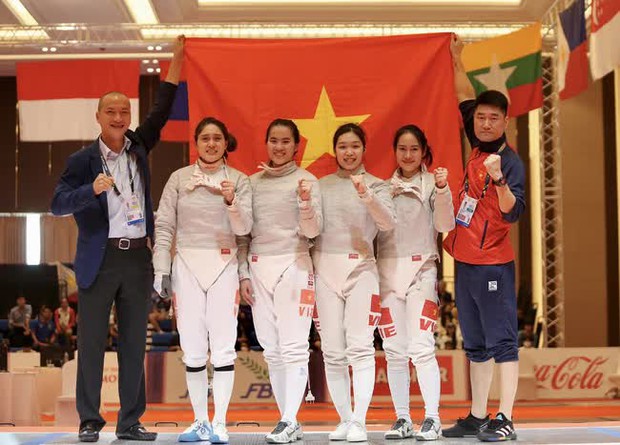 VĐV kiếm phá địch, rơi ngã vẫn chấp niệm, mang về HCV đầu tiên cho đoàn VN tại SEA Games 32
