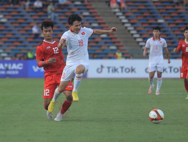 Pratama Arhan buồn vì nhận thẻ đỏ, U22 Indonesia vào chung kết SEA Games 32
