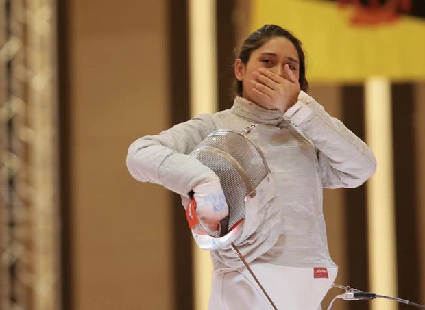 VĐV kiếm phá địch, rơi ngã vẫn chấp niệm, mang về HCV đầu tiên cho đoàn VN tại SEA Games 32