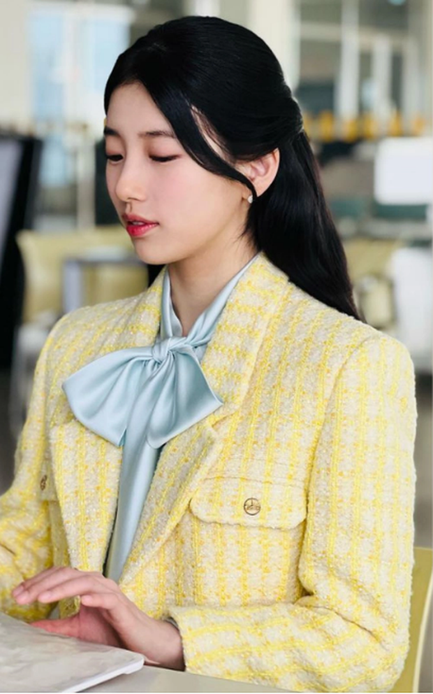 Kiểu áo ruột của các nữ hoàng công sở màn ảnh Hàn: Phom dáng đơn giản, phối với chân váy hay quần đều cực xinh - Ảnh 5.