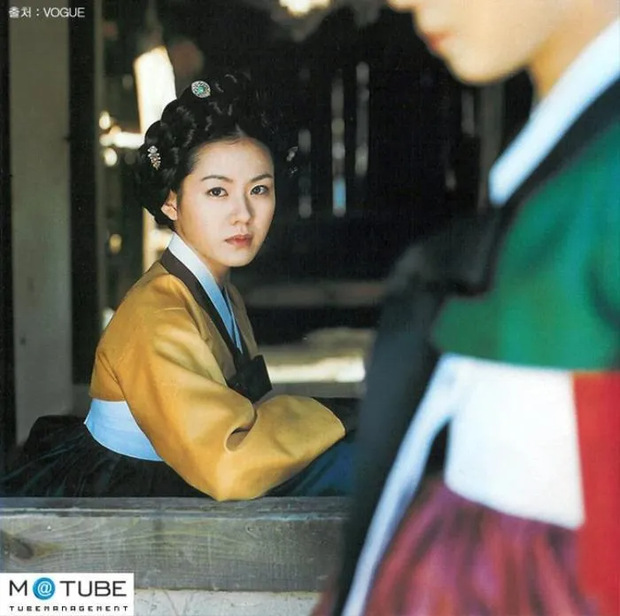 Choáng ngợp trước visual chất lượng cao của Son Ye Jin ở bộ ảnh cực hiếm cách đây 21 năm - Ảnh 8.
