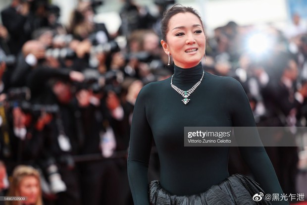 Dàn sao châu Á qua ống kính hung thần ở Cannes 2023: Phạm Băng Băng - Quan Hiểu Đồng lộ chung 1 khuyết điểm, minh tinh U60 gây ngỡ ngàng - Ảnh 9.