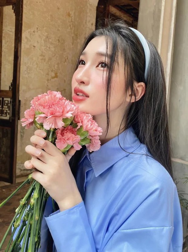 Á hậu Phương Nhi thăng hoa với phong cách cá tính tại sự kiện