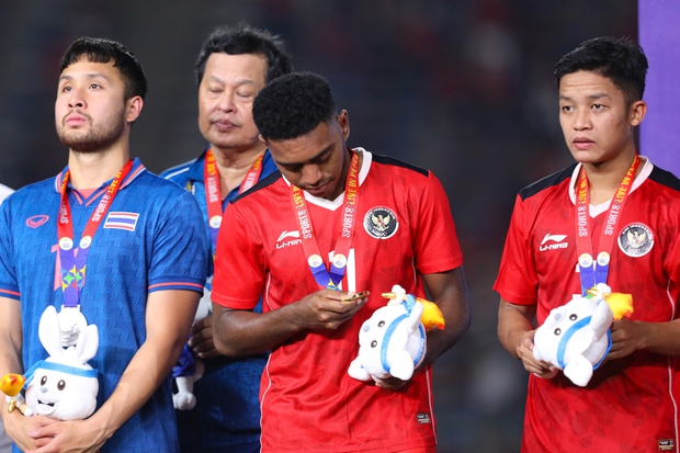 Beckham Indonesia rơi nước mắt sau siêu phẩm giúp đội vô địch SEA Games