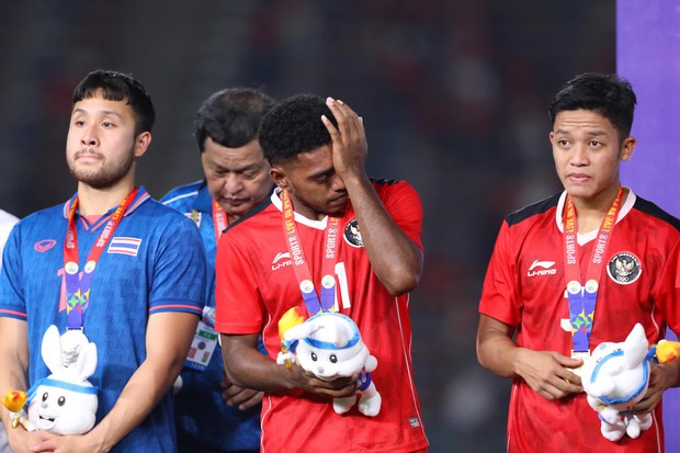 Beckham Indonesia rơi nước mắt sau siêu phẩm giúp đội vô địch SEA Games