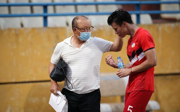 Nhìn U22 Thái Lan ẩu đả Indonesia mới thấy tầm nhìn bầu Đức đáng giá nhường nào - Ảnh 7.