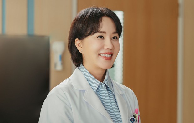 Doctor Cha leo top 1 hàng loạt quốc gia nhờ vụ ngoại tình hài hước nhất màn ảnh - Ảnh 4.