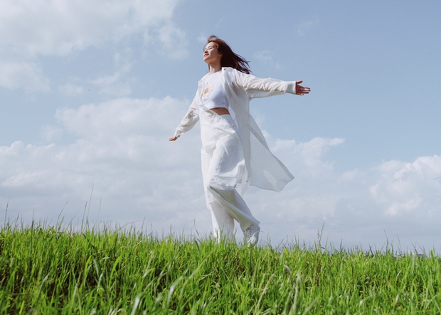 Đông Nhi phát hành MV mới: Bí mật 15 năm ca hát được hé lộ