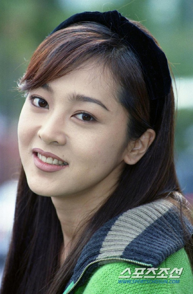 Mỹ nhân từng được Song Hye Kyo “làm nền”: Sự nghiệp thua xa đàn em vì bê bối, U60 gây sốt nhờ mặt mộc quá trẻ - Ảnh 2.
