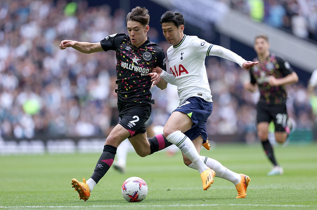 Thua thảm Brentford sân nhà, Tottenham tan giấc mơ Top 6 - Ảnh 2.