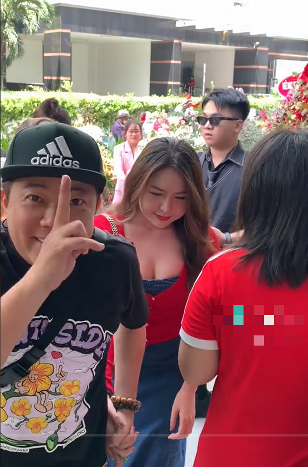 Hoàng Mèo và trợ lý: Tình anh em hay tình yêu?