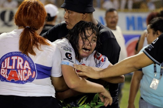 Chủ tịch FIFA gửi lời chia buồn vụ giẫm đạp ở El Salvador