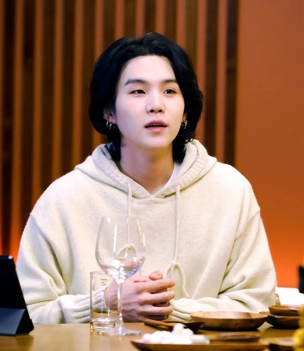 Lo ngại tác động tiêu cực của chương trình uống rượu cùng thần tượng Kpop trên khán giả?