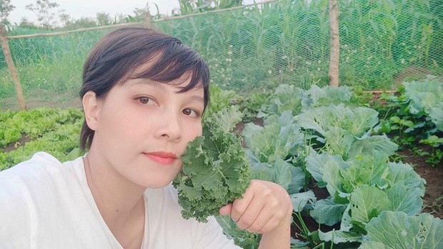 Bán nhà phố về quê mua đất hoang trồng cây trái: “Thấy mình già nhanh, đen nhẻm nhưng xứng đáng” - Ảnh 2. Bán nhà phố về quê mua đất hoang trồng cây trái: “Thấy mình già nhanh, đen nhẻm nhưng xứng đáng” - Ảnh 2.