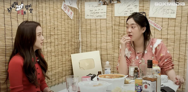 Lo ngại tác động tiêu cực của chương trình uống rượu cùng thần tượng Kpop trên khán giả?