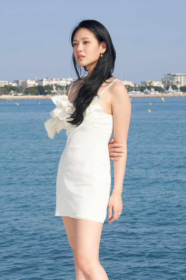 Mỹ nhân sánh đôi với Song Joong Ki ở Cannes 2023 - Ảnh 2.