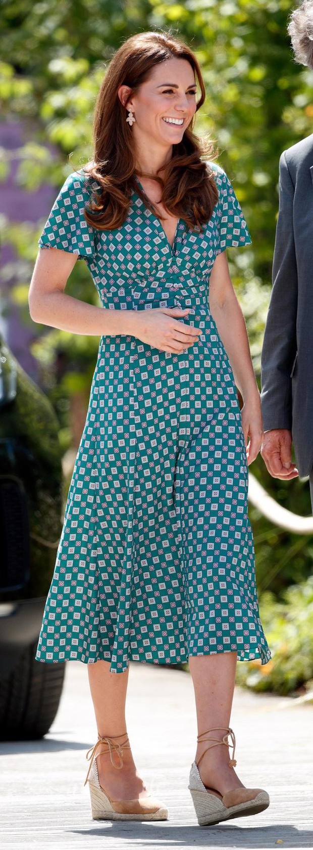Công nương Kate mê mệt dáng váy liền kinh điển của thập niên 40s - 60s, lần nào diện cũng nhận nhiều lời khen vì tinh tế - Ảnh 6.