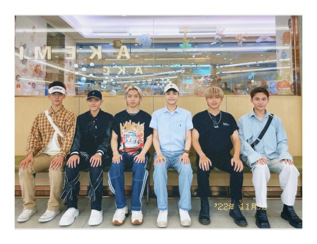 Nhóm nhạc nam chiến thắng show thực tế nhưng chờ hơn nửa năm vẫn chưa được ra mắt - Ảnh 4. Nhóm nhạc nam chiến thắng show thực tế nhưng chờ hơn nửa năm vẫn chưa được ra mắt - Ảnh 4.