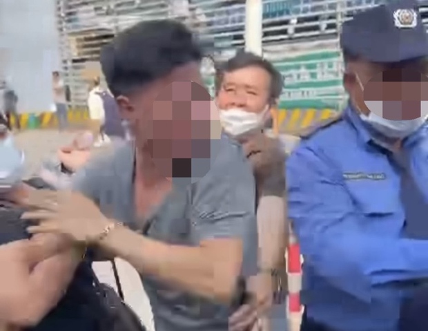 Bảo vệ Bệnh viện K ẩu đả với người nhà bệnh nhân - Ảnh 1. Bảo vệ Bệnh viện K ẩu đả với người nhà bệnh nhân - Ảnh 1.