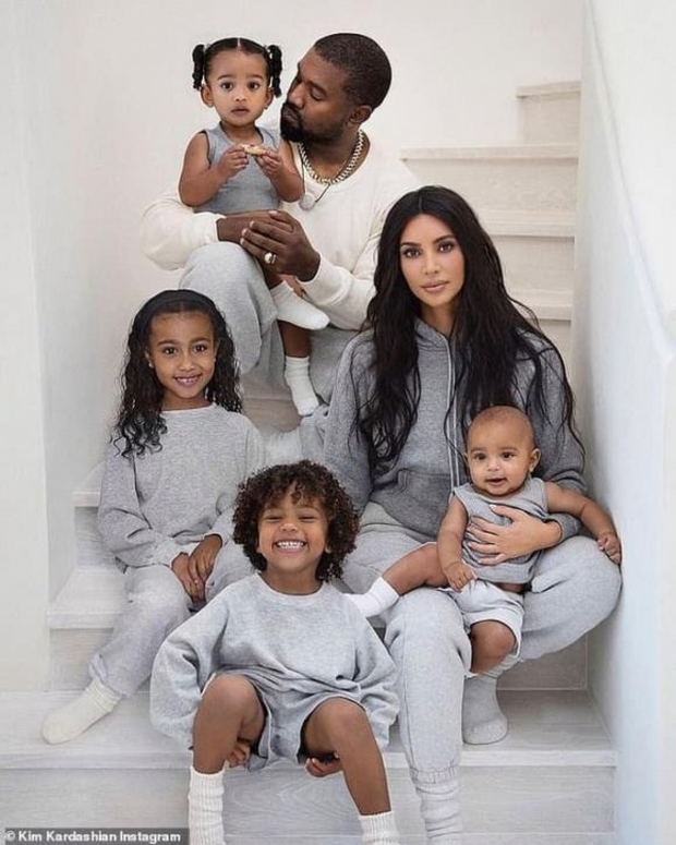 Mẹ đơn thân Kim Kardashian đối mặt với nhiều thách thức khi nuôi con - Ảnh 3.