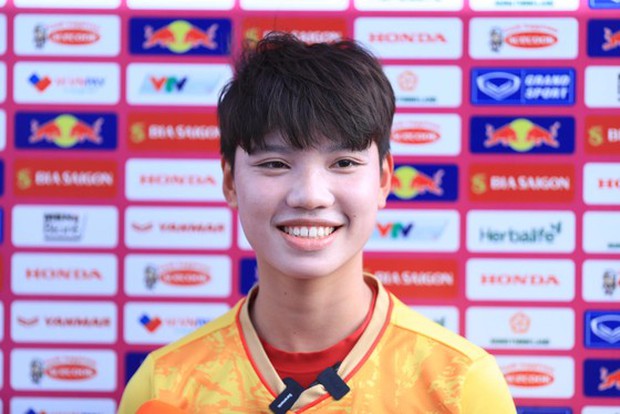 Vũ Thị Hoa để dành tiền thưởng SEA Games xây nhà cho mẹ - Ảnh 1.