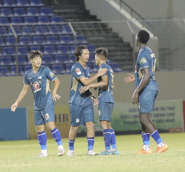 Hà Tĩnh hạ TPHCM, Đà Nẵng cầm hòa: Kết quả VLeague ngày 27/5