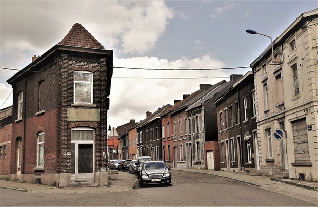Thành phố ở Bỉ hút khách dù mang đầy tiếng xấu về cảnh quan và môi trường sống - Ảnh 1.
