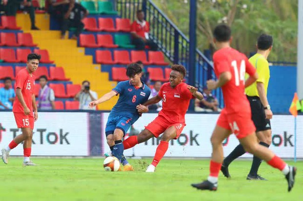 HLV Troussier có thay đổi lớn, U22 Việt Nam sẽ vượt Thái, dọa Malaysia? - Ảnh 2. HLV Troussier có thay đổi lớn, U22 Việt Nam sẽ vượt Thái, dọa Malaysia? - Ảnh 2.