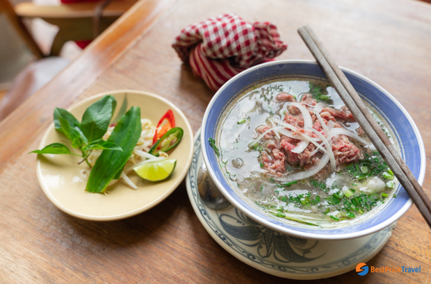 Du khách người Áo liệt kê 8 món ăn Việt yêu thích nhất - Ảnh 1.